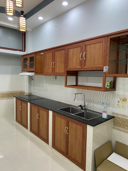 Bán nhà Quận 8 hẻm xe hơi sổ hồng riêng diện tích 42m², giá chỉ nhỉnh 5 tỷ