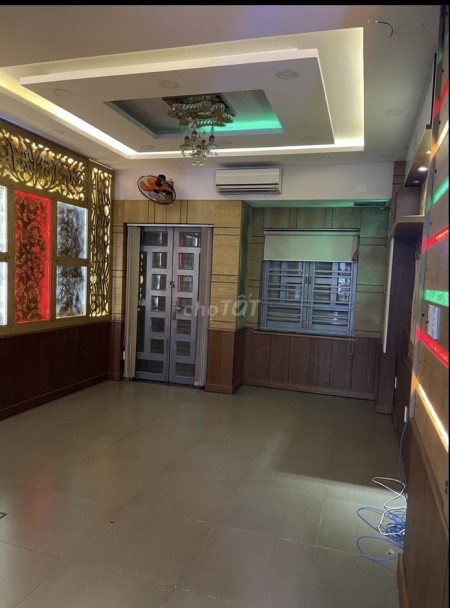 Cho thuê nhà 1 trệt 3 lầu hẻm xe hơi 6m Trịnh Đình Trọng Quận Tân Phú