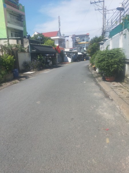 Bán nhà hẻm xe hơi 2 tầng đường Phạm Văn Đồng Thủ Đức sổ riêng