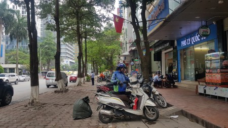 Bán nhà 150m2 phố Duy Tân Cầu Giấy lô góc 2 mặt tiền kinh doanh
