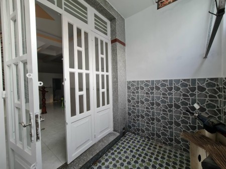Bán nhà 55M2, 4 phòng ngủ, Phường 15 Quận 8 giá chỉ 2.8 Tỷ