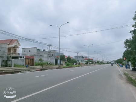 Chính chủ cần bán lô đất 1000m2 mặt tiền nhựa 42m tại Hớn Quản Bình Phước. Sổ sẵn giá rẻ