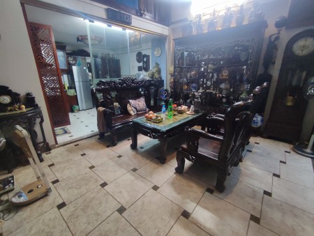 Bán nhà phố Nguyễn Lương Bằng, dt 47m2, 4 tầng 3 ngủ, ngõ thông trước nhà thoáng, mát, chỉ hơn 3 tỷ