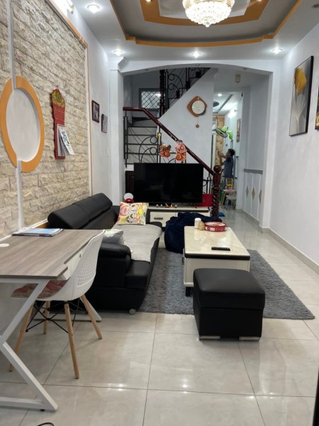 Bán nhà riêng Nguyễn Đình Chiểu phường 3 Phú Nhuận DT 65m² x 3 tầng giá 9,9 tỷ đồng