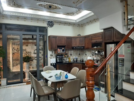 Bán Nhà HXH 4 Phòng Ngủ 61M2 Phường 16, Quận 8 Giá 4.8 Tỷ