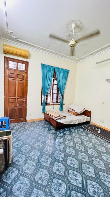 Bán nhà ngõ 639 Hoàng Hoa Thám DT 56m² mặt tiền 5,5m giá 5,5 tỷ