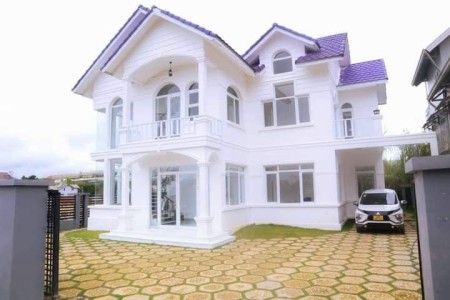 Cần bán gấp căn biệt thự nghỉ dưỡng tại thành phố Đà Lạt, giá 16.5 tỷ, giá tốt