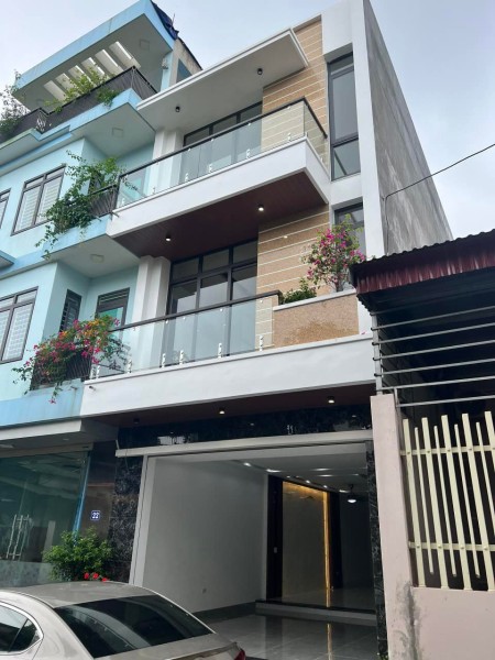 Siêu phẩm nhà hiếm Ngọc Lâm lô góc kinh doanh nhỉnh giá 9 tỷ đồng LH 0978401303