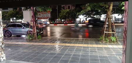 Chính chủ 08 tầng diện tích sàn 140/160m2 đất sổ đỏ, mặt tiền 8m đường Minh Khai. Cho thuê 05 tầng