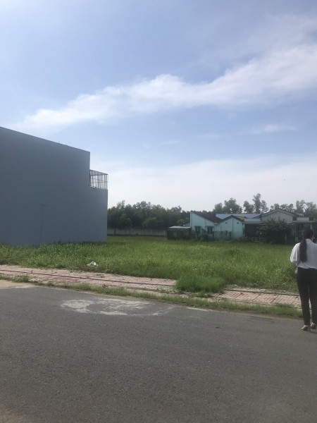 Do cần tiền cần bán gấp lô đất ở Cần Đước Long An diện tích 100m2 1TY3