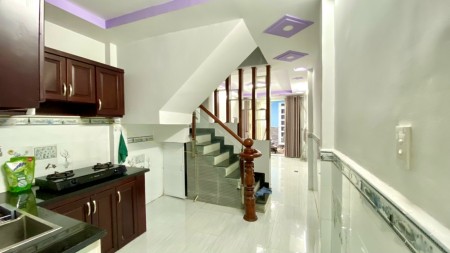 Chính chủ bán nhà 1 trệt 1 lầu hẻm 1041 Trần Xuân Soạn, Quận 7