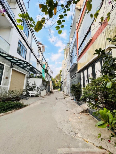 Bán nhà HXH đường 22 Linh Đông, Thủ Đức nhà đẹp kiên cố 1 trệt 1 lầu nhỉnh giá 4 tỷ đồng