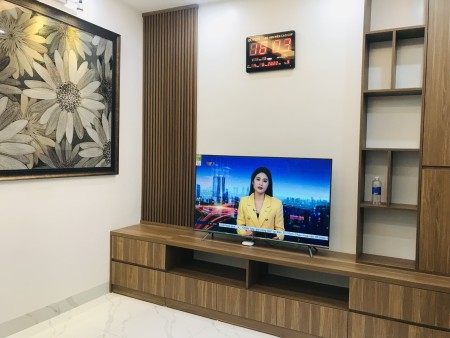 Bán nhà Văn Cao mới xây 100% x 5 tầng thang máy giá bán chỉ 8,4 tỷ đồng