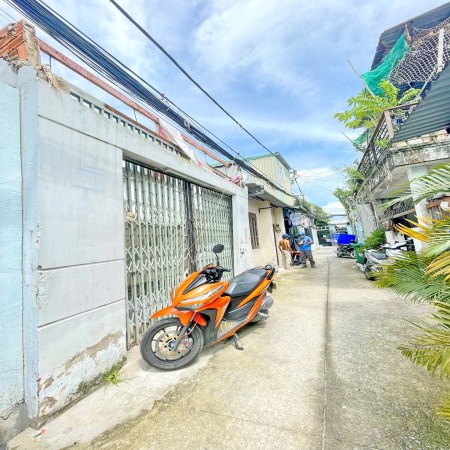 Cần bán gấp lô đất MT hẻm Nguyễn Văn Qùy, P. PT, Quận 7 giá tốt
