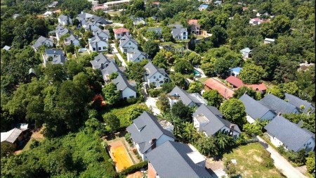 Bán căn biệt thự 3 phòng ngủ đã hoàn thiện trong khu Resort Rose Villas Hòa Bình - Giá 3,9 tỷ