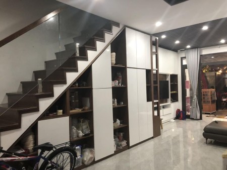 Bán nhà mặt tiền Lâm Nhĩ DTSD 90m² đầy đủ nội thất gỗ sang trọng giá chỉ 5,2 tỷ đồng