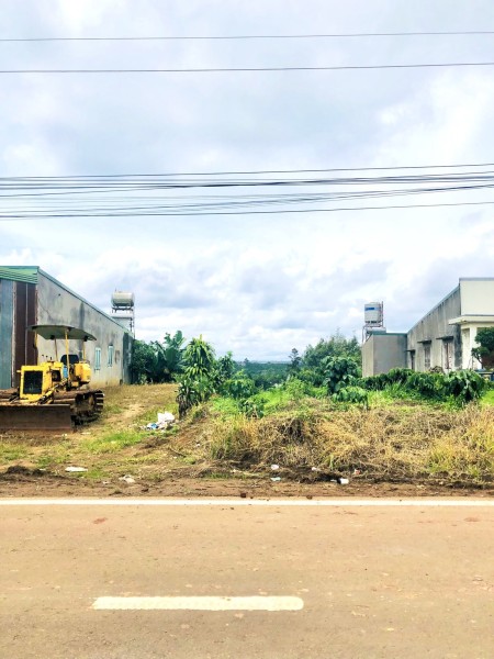 Cần bán gấp miếng đất 258m2 kế trường tiểu học mặt tiền đường nhựa 20m, giá 575tr