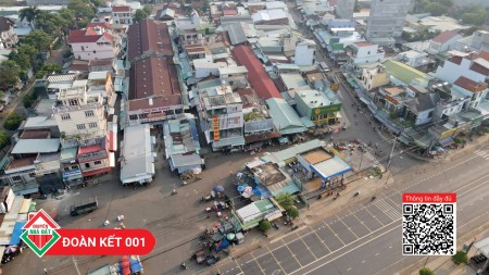 Đất đường nhựa 592m2. Đối diện trường học và ủy ban khu dân cư SHR