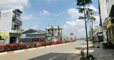 Bán 2 căn nhà đang xây 4 tầng 2 mặt tiền đường 3 - 2 gần UBND Đức Hoà giá đầu tư chỉ từ 1tỷ/căn