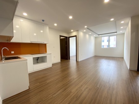 Bán căn 2pn dtsd 63m2, dự án Eurowinhow ngay Long Biên, giá 1.8 tỷ, lh 0968239820