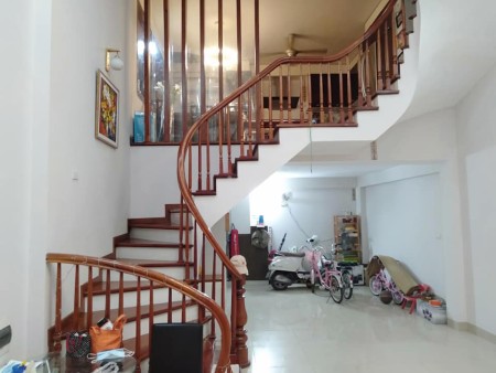Siêu hiếm bán nhà chính chủ lô góc 2 mặt thoáng gần đại học Kinh Tế, Bách Khoa