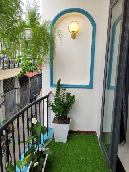 Hẻm xe hơi Lê Đức Thọ, nhà 3 tầng bê tông cốt thép dtsd 30m2, mạt tiền đường 24m, nhỉnh 3 tỷ, cực rẻ