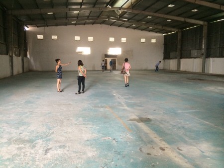Cho thuê nhà xưởng đường Trần Thị Cờ, p Thới An Quận 12 dt: 700m2 giá 35 triêu/tháng lh: 0798658868