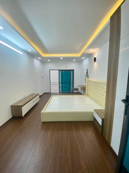 Giải Phóng nhà mới koong tặng nội thất full, ô tô 50m, ở luôn, dt 36m2 5 tầng giá chỉ 4.15 tỷ