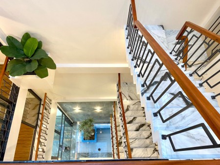 Long Biên Nguyễn Văn Cừ nhà Vip siêu hiếm, pháp lý chuẩn