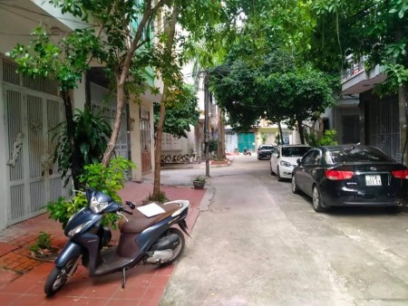 Bán gấp nhà view Giếng Sen đối diện ParkCity - cách lê trọng tấn 20m - xây 5 tầng