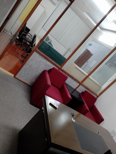 Cho thuê văn phòng Quận Tân Phú liên hệ 0779140983