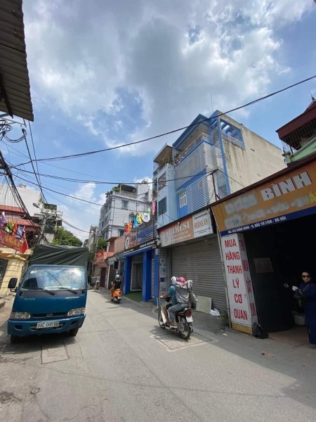 Mặt phố kinh doanh tấp nập mặt tiền đẹp lộc kinh doanh buôn bán cực tốt