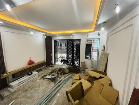 Mới nguyên nilon phố Nguyễn Khang ô tô 5m tiện ích bạt ngàn an sinh tuyệt vời