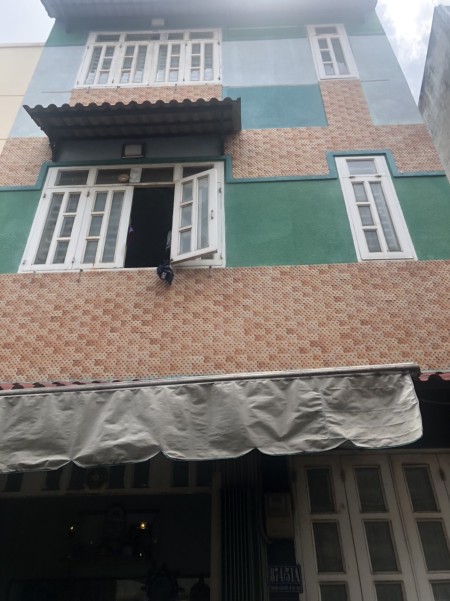 Chính chủ cần bán gấp nhà hẻm 874 Đoàn Văn Bơ F18 Quận 4