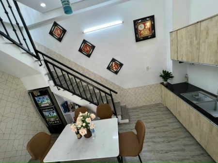 Bán nhanh căn nhà 1 trệt 3 lầu đúc thật SHR đường Quang Trung Gò Vấp
