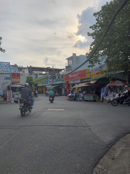 Bán dãy trọ 8 phòng song hành đường Man Thiện Quận 9, thu nhập 240 triệu