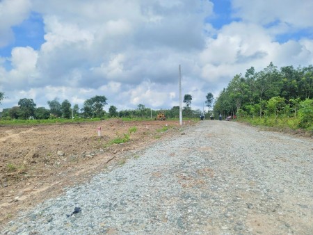 Tôi cần bán đất gấp đất ngay TT Tân Khai - Bình Phước giá đầu tư