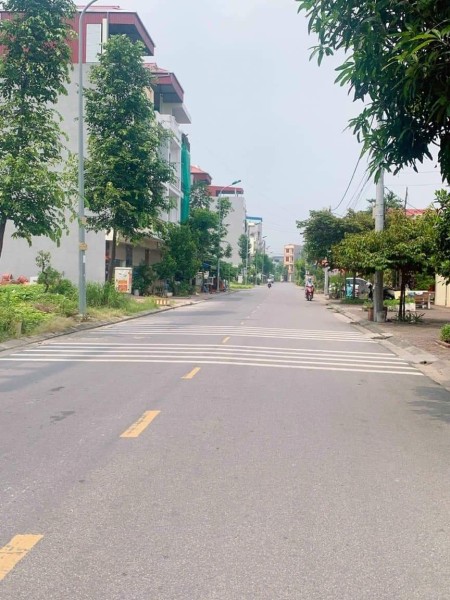 Cần bán đất khu 1 đại phúc, đường xe tải, diện tích 75,3m2, giá 3,4 tỷ
