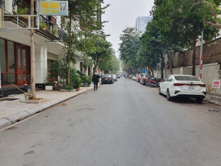 Nhà đẹp thang máy khu liền kề Nguyễn Tuân Thanh Xuân Hà Nôi nhỉnh 20 tỷ