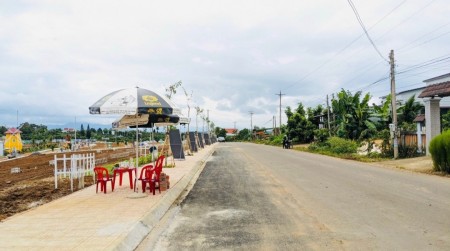 225m2 680tr sát trường, chợ Lộc An, mặt tiền đường lớn, sổ sẵn