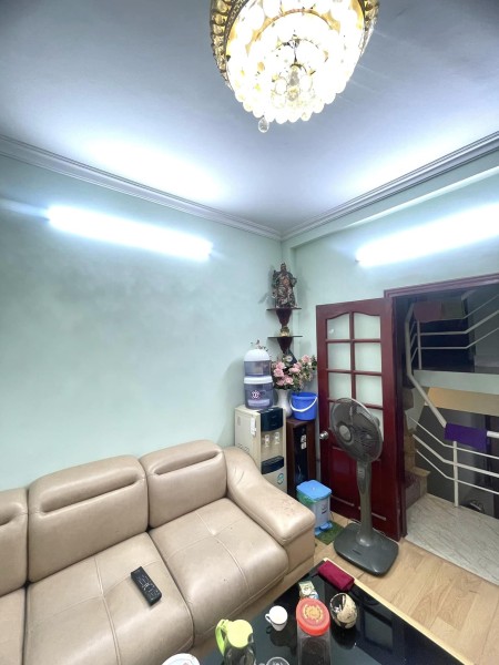 Phân lô Tam Trinh vị trí quá đỉnh trước nhà ô tô tránh đỗ vào nhà vỉa hè kinh doanh