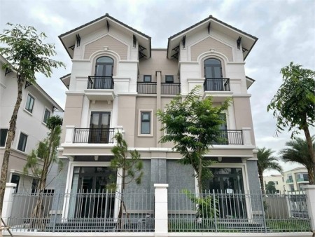 Bán biệt thự song lập DT 135m², hướng Đông Nam, sổ riêng chính chủ, nhỉnh giá 7 tỷ đồng