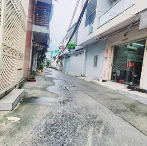 Cho thuê nhà nguyên căn hẻm xe hơi 6m Lạc Long Quân Q11