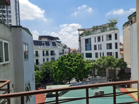 Bán nhà phân lô Nguyễn Sơn, Long Biên,dt 78m2 5 tầng mt 4.3 nhỉnh 14 tỷ lh 0904 217 831