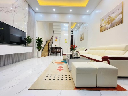 Bán nhà riêng Hai Bà Trưng ở luôn gần phố DT 41m², 3 phòng ngủ