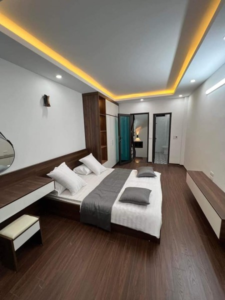 Bán nhà Giải Phóng đẹp như khách sạn đầy đủ nội thất, sổ sẵn giá tốt