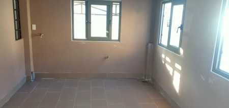 Bán nhà hẻm thông giữa Điện Biên Phủ và đường 3/2, kết cấu 3 tầng đúc, có sân thượng