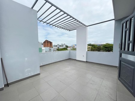 Bán gấp nhà mặt tiền đường Lê Trọng Tấn, cách Trường Chinh chưa tới 100m, 4 tầng giá chỉ 2.9 tỷ