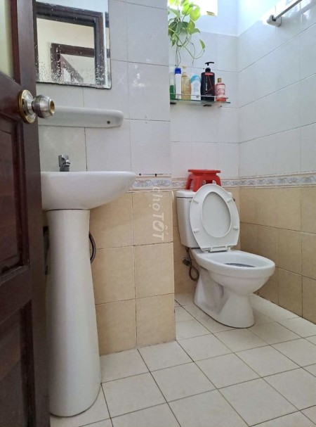 Bán căn hộ diện tích 64.3m2 tầng 5 chung cư An Lạc Bình Tân