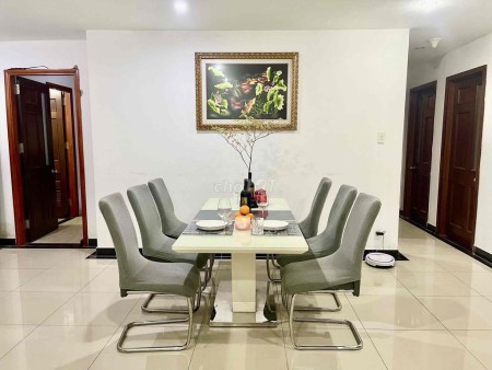 Tôi cần cho thuê căn hộ Samland Giai Việt Q8. 3 phòng ngủ full nội thất